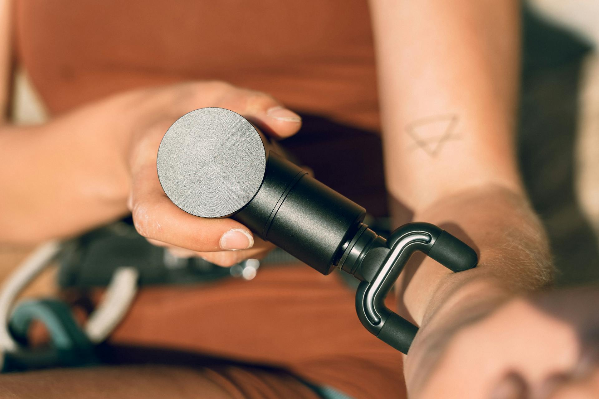 ZTECH Deep Tissue Massage Gun with 4 Attachments