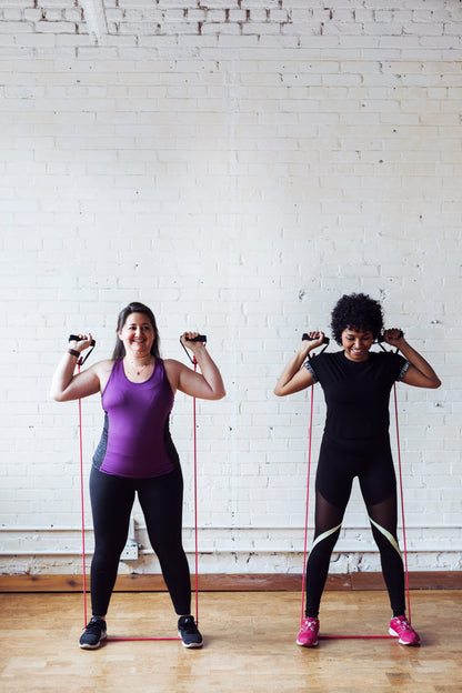 Partner training with resistance bands – movement for strength, balance, and coordination